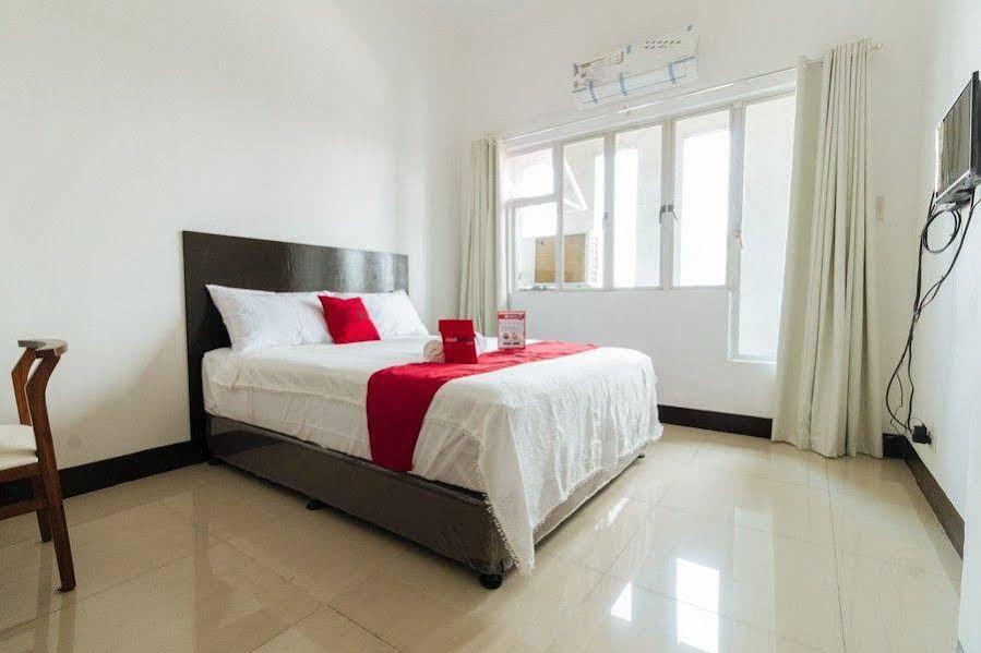 Reddoorz Plus At Banawe Кесон-Сити Экстерьер фото