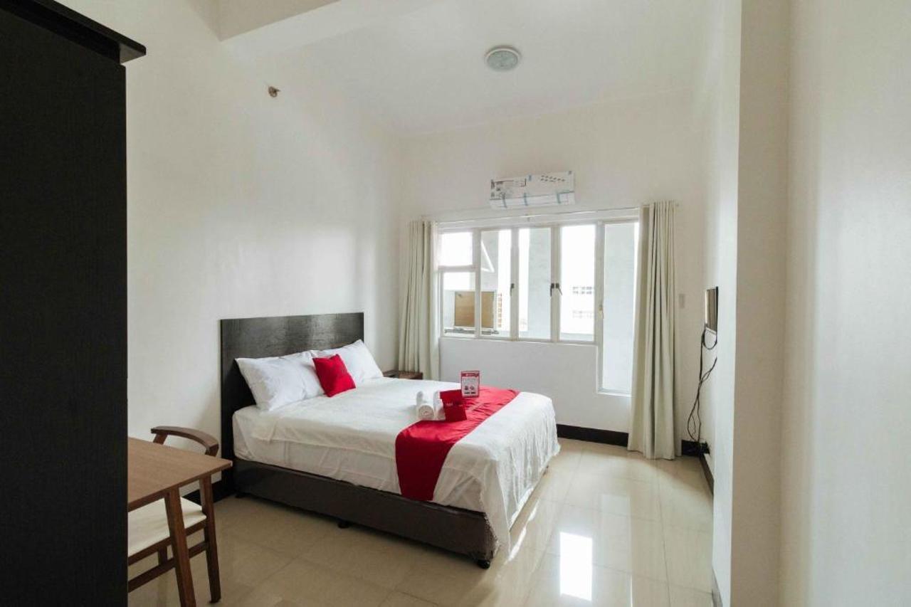 Reddoorz Plus At Banawe Кесон-Сити Экстерьер фото