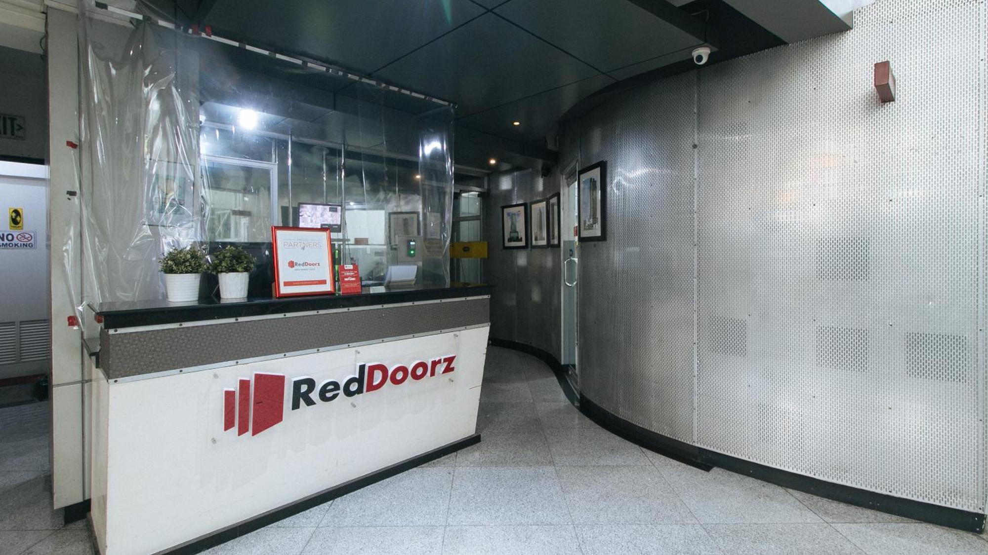 Reddoorz Plus At Banawe Кесон-Сити Экстерьер фото
