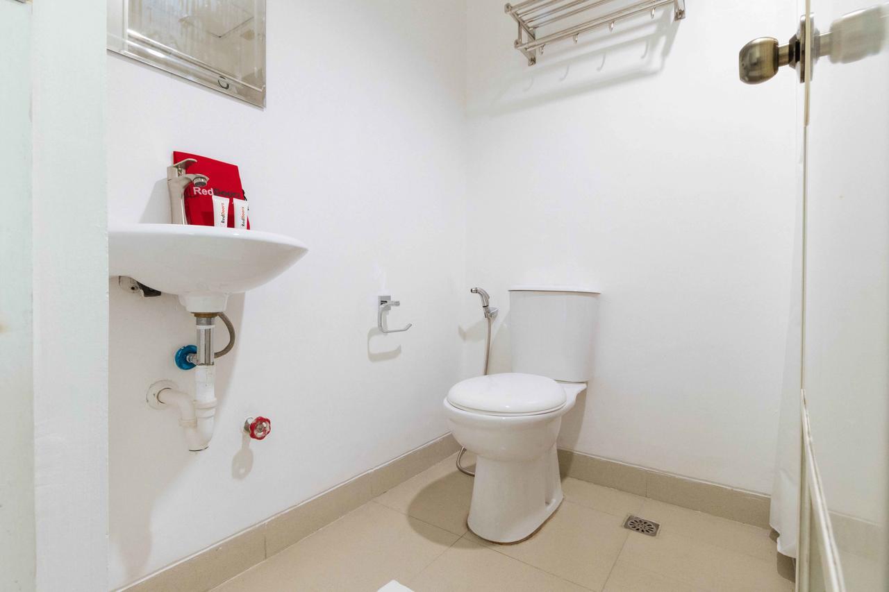 Reddoorz Plus At Banawe Кесон-Сити Экстерьер фото