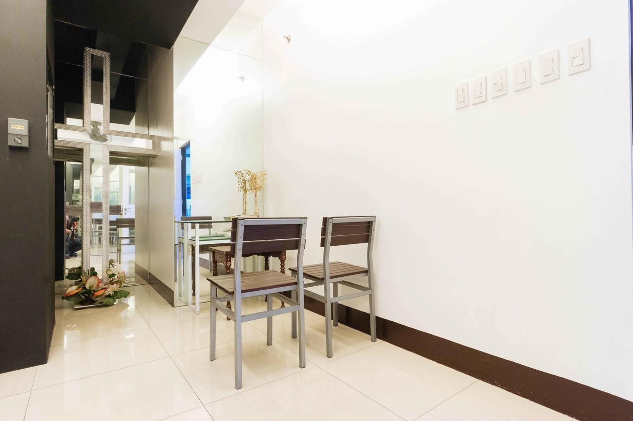 Reddoorz Plus At Banawe Кесон-Сити Экстерьер фото